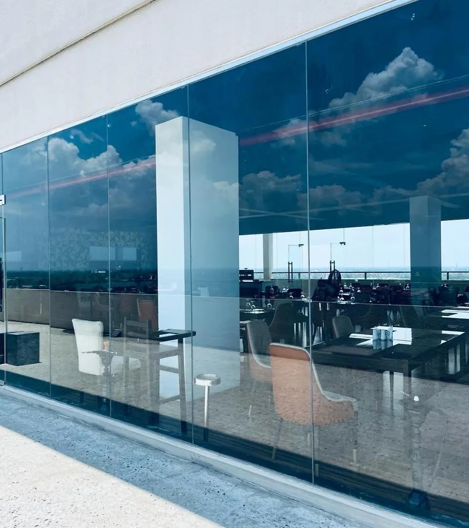 Ocean Breeze Studio Apartment Negombo
