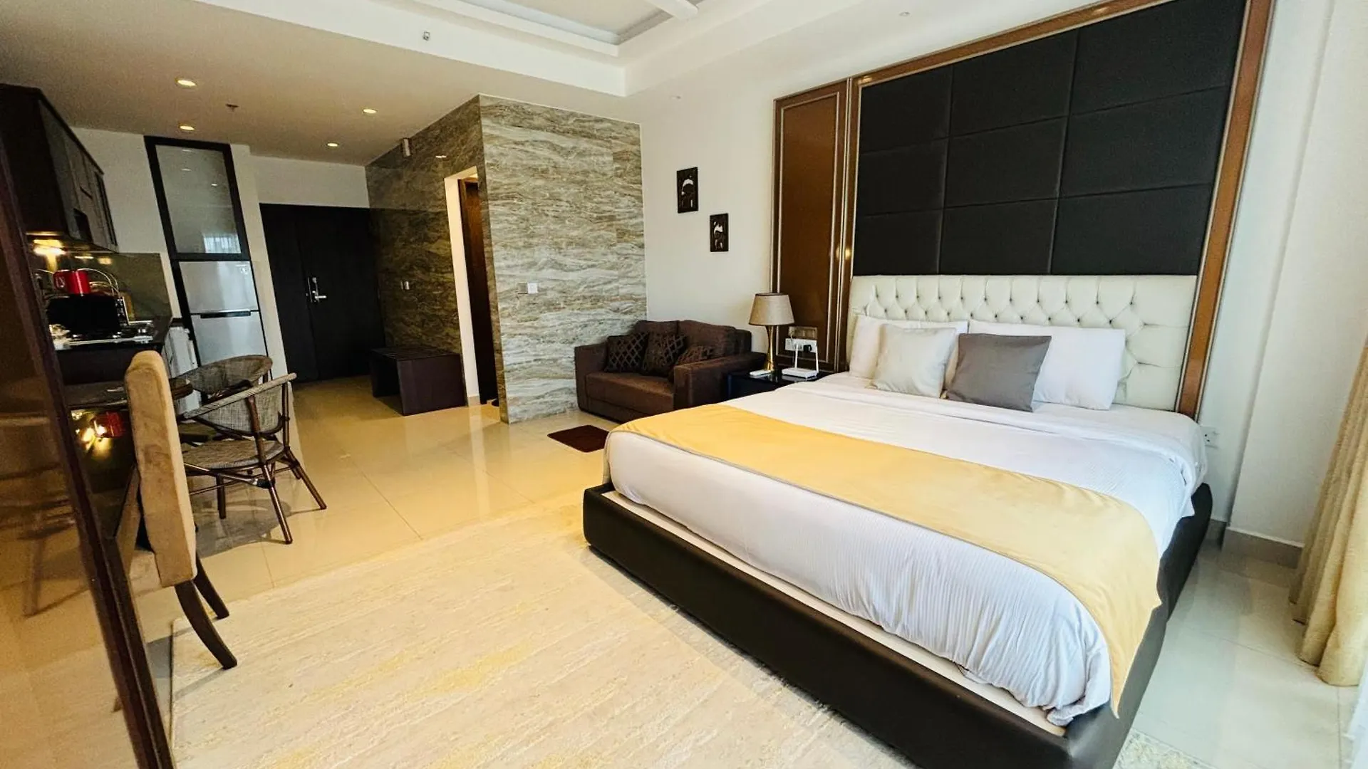 Ocean Breeze Studio Apartment Negombo Sri Lanka