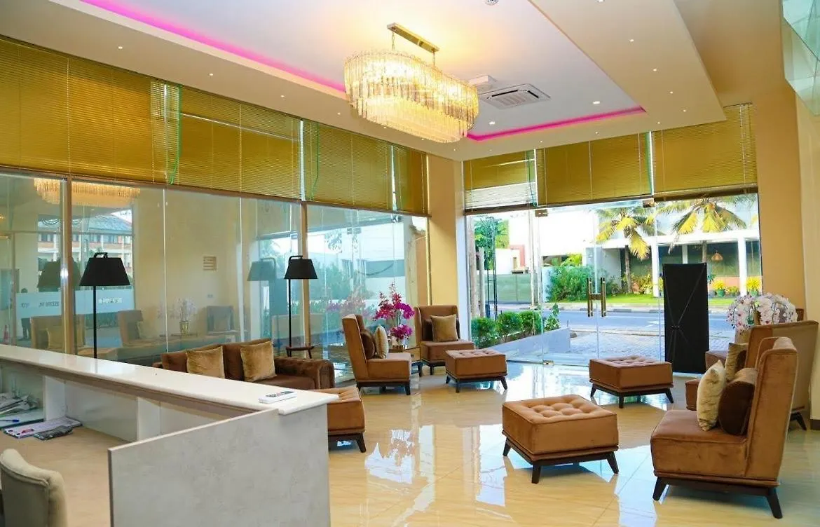 Ocean Breeze Studio Apartment Negombo